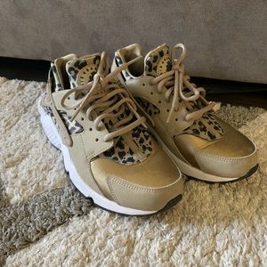 Nike Air Huarache Sneakers